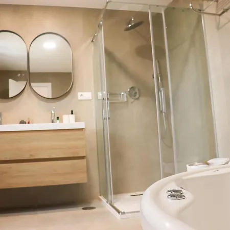 Star Villa, Jacuzzi Y Vistas